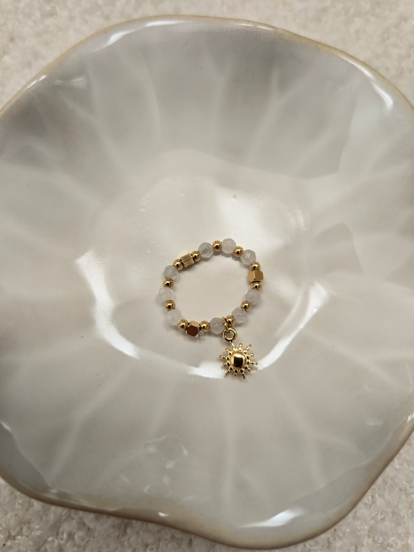 Bague soleil blanche