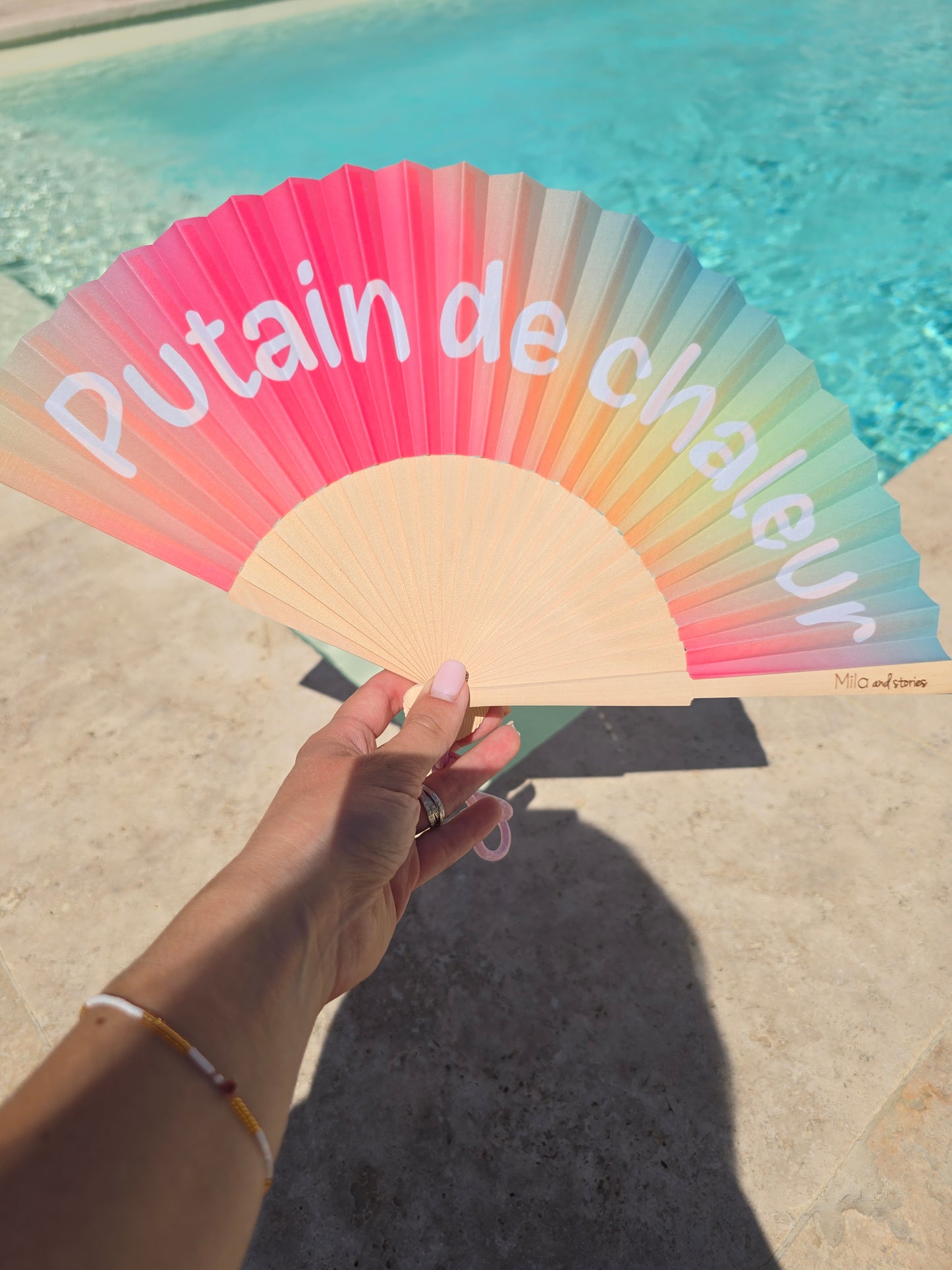 Éventail multicolore